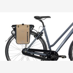 Enkelt cykeltaske Basil Rivo M presenning MIK 12 15L 14 x 25 x 38 cm sand/sort
