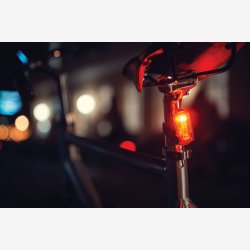 Axa lygtest DWN 70 USB 70 LUX - genopladelig