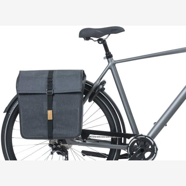 Double Cykeltaske Basil Urban Dry 50 liters 36 x 17 x 42 cm - charcoal melee