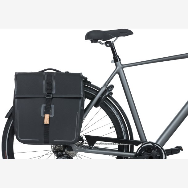 Double Cykeltaske Basil Urban Dry MIK 50 liters 36 x 17 x 42 cm - matt black