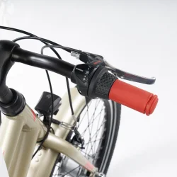 S'COOL chiX Pro 20" � letv�gtscykel med 3 gear, fodbremse - champagne beige