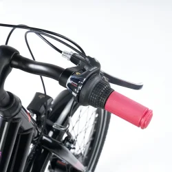 S'COOL chiX Pro K7 20" � letv�gtscykel med 7 gear, MIK-bagageb�rer - sort/pink