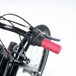 S'COOL chiX Pro 24-N3 24" juniorcykel med 3 gear, fodbremse - sort/pink