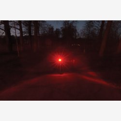 Baglygte Axa Juno E-cykel 6-12 Volt med bremselys - 80 mm montering