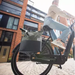 Urban Proof cykeltaske Shopper Bag 20L af genanvendt plast grn gr
