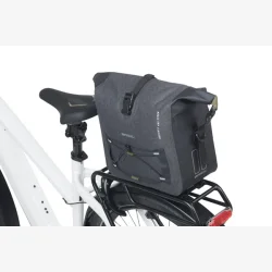 Trunkbag Basil Navigator Storm MIK 13 liter - 15 x 30 x 31 cm - sort - vandtt